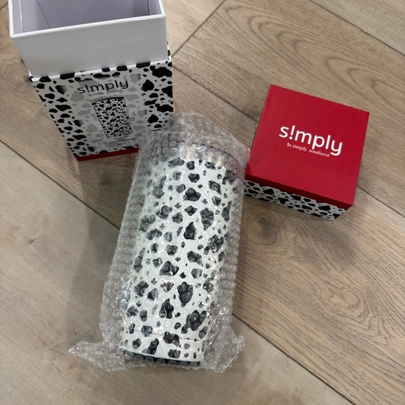 Simply Southern Cow Print Tumbler 20oz - Picture 3 of 8